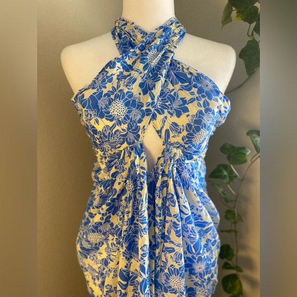 NEW Draped sarong in blue floral Blue and White Floral Halter Dress size XSmall - Picture 3 of 12